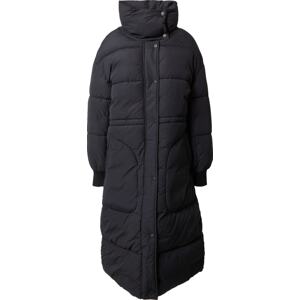 UNITED COLORS OF BENETTON Zimní kabát černá