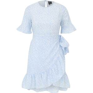 Vero Moda Petite Šaty 'HENNA' světlemodrá / bílá